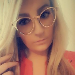 Meet your Posher, Lindsey